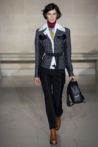 Look 13